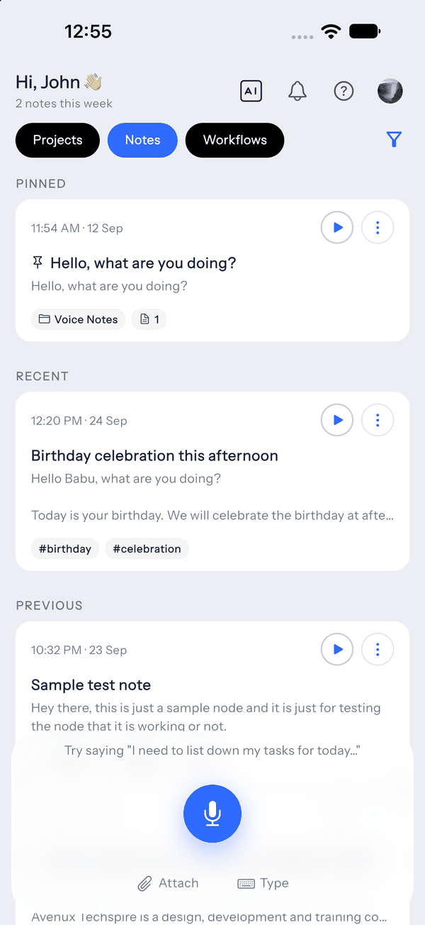 The LetsVoice home screen: pinned and recent notes, and the mic that records a new one.